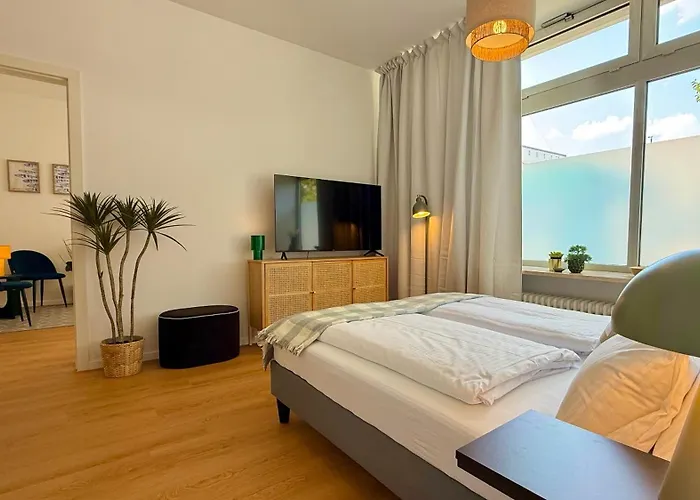 Beckhomes - Stylish *
