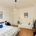 Beckhomes - Stylish Apartment *